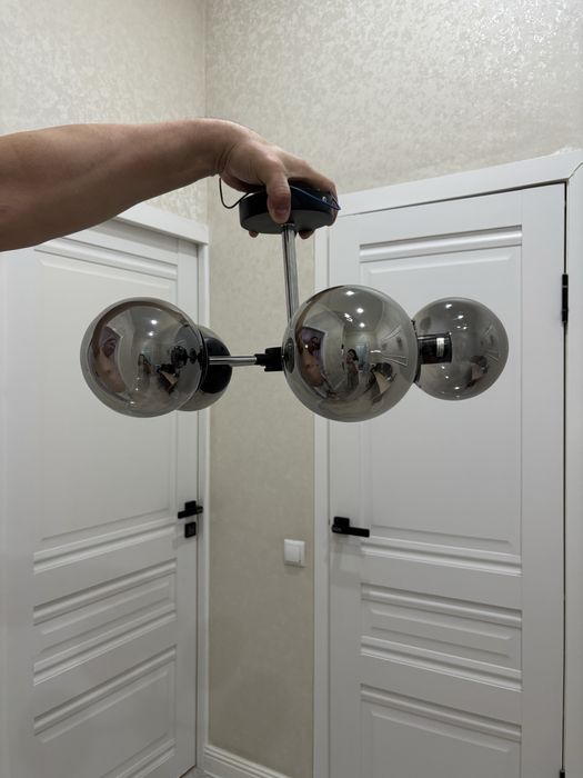 Продается люстра