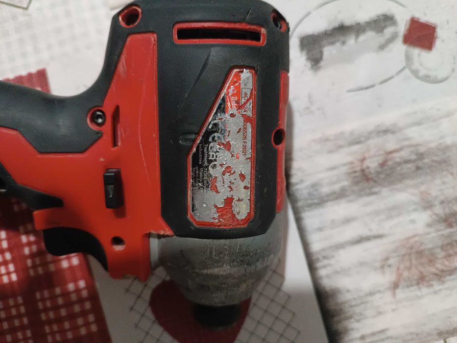 Комплект винтоверти Milwaukee CBLID и CBLPD