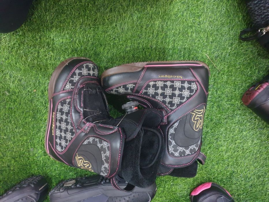 Ботинки для сноуборда 36-39 размер.