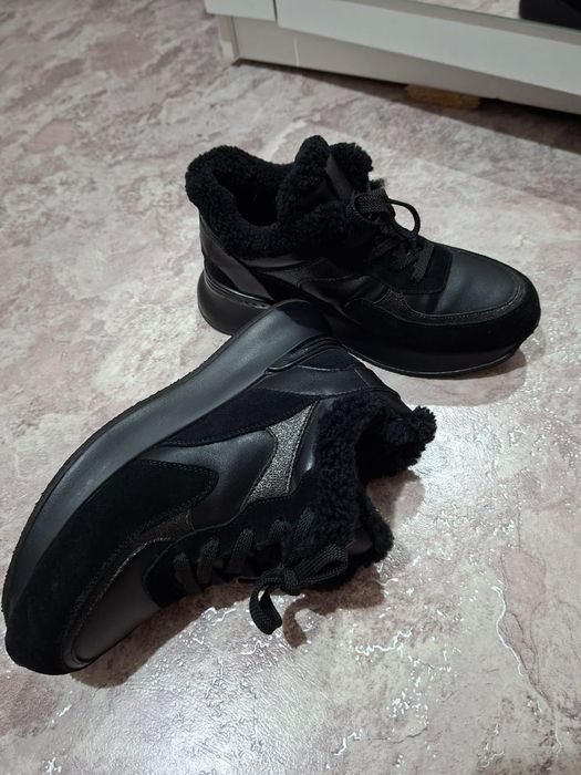 Продам женскую обувь