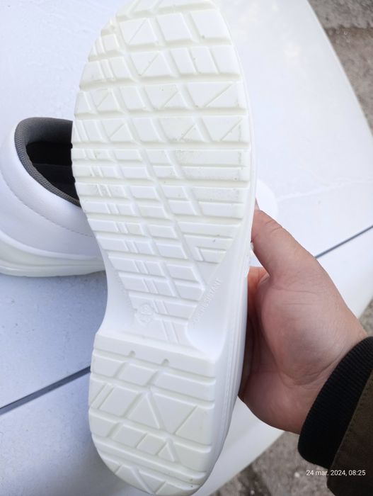 Pantofi safety albi noi m43