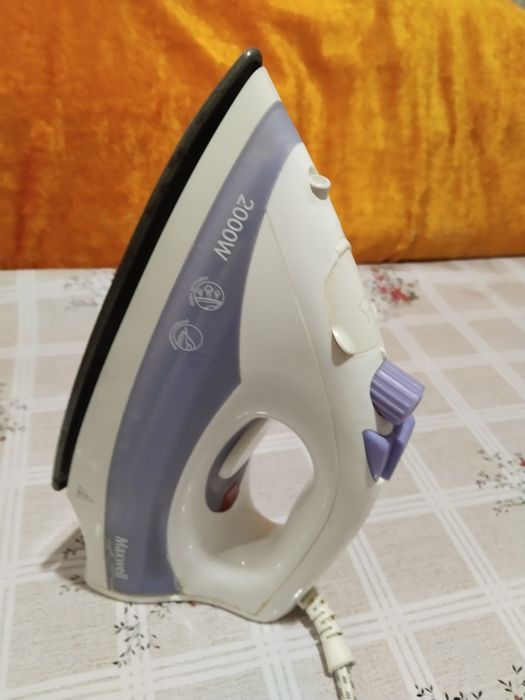 Утюг отлично работает в хорошем состоянии