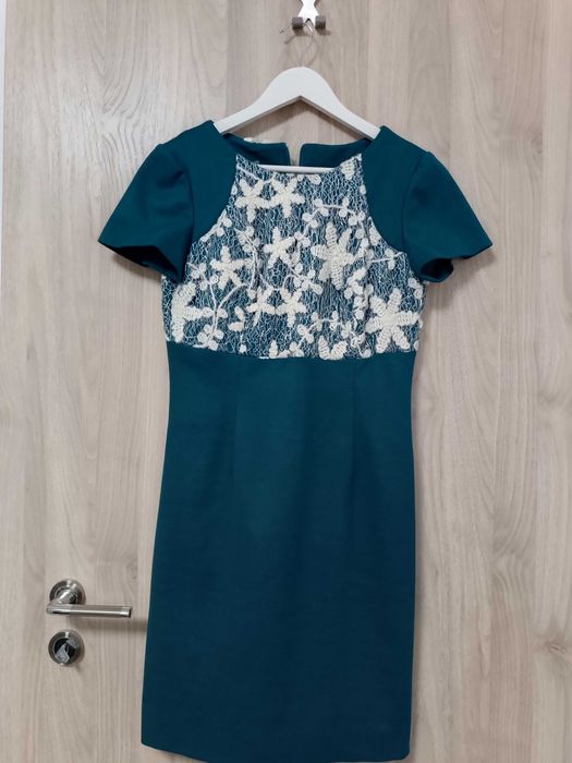 Costum verde de dama