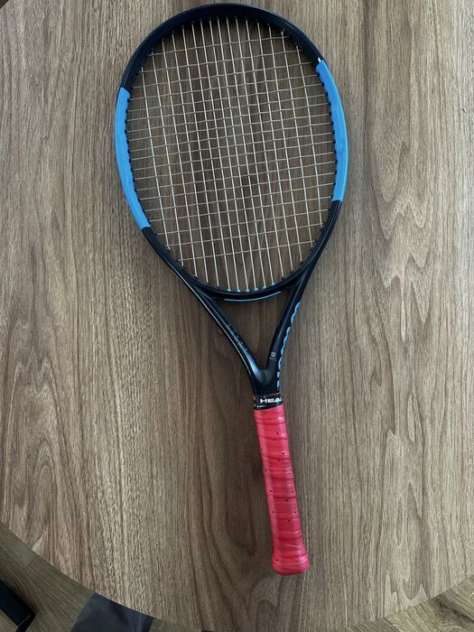 Тенис ракета Wilson Ultra — много запазена, удобна за игра