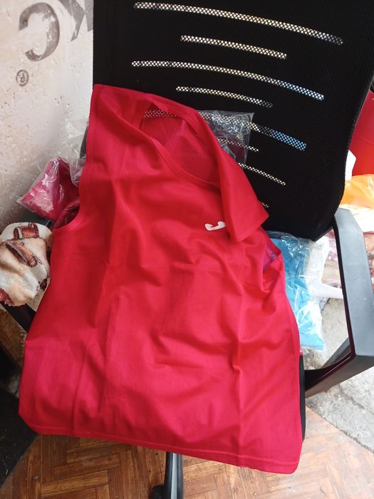 Продам жилетки для футбола