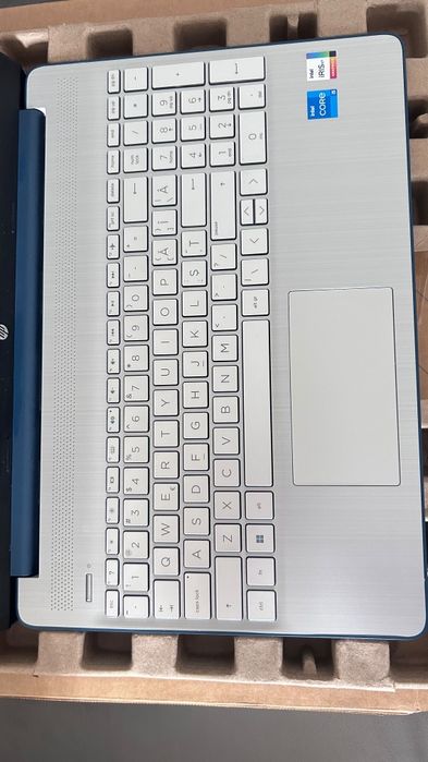 LAPTOP HP 15S-FQ5025NQ / 16 GB / 512  GB