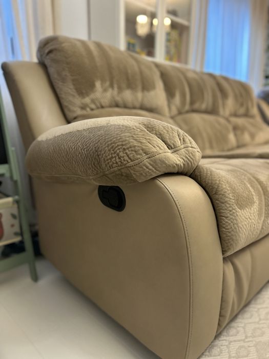 Canapea cu recliner si 1 fotoliu recliner