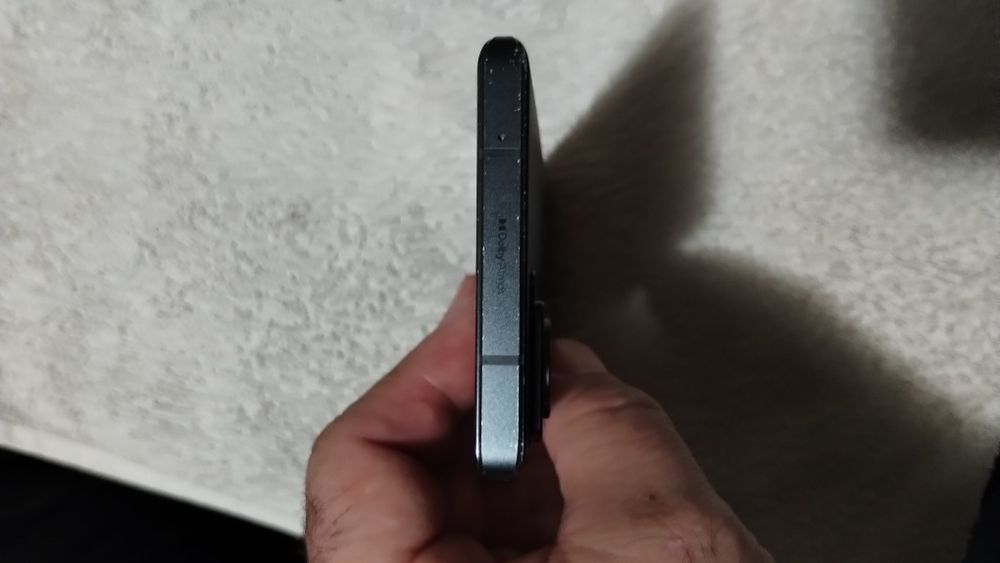 Продавам Motorola edge 30 ultra