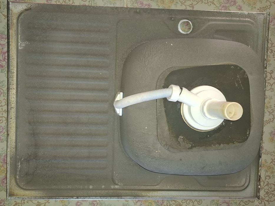 Продам мойку Б/у на кухню из нержавейки