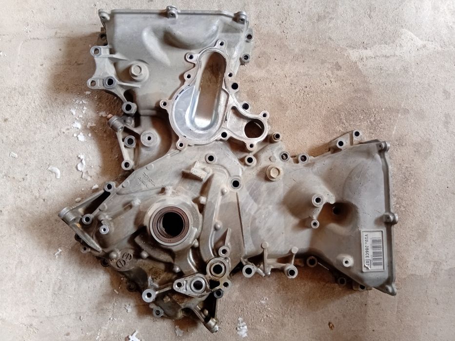 Продам впускной коллектор и масляный насос