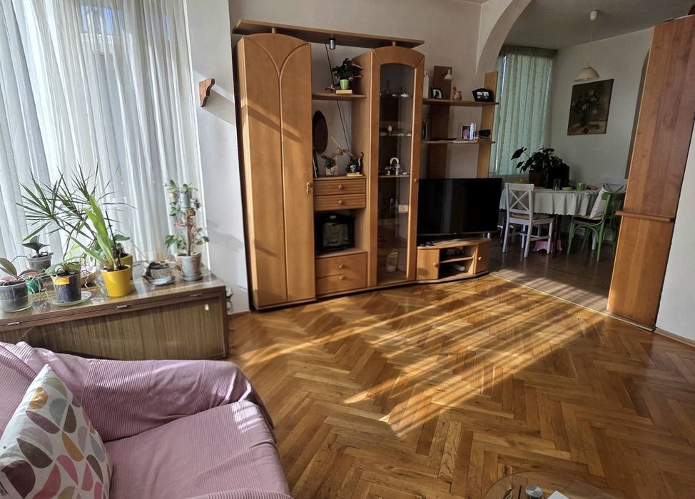 Продава се Тристаен апартамент в Кюстендил, Център - 90 кв.м за 1445 €/кв.м - Снимка #1