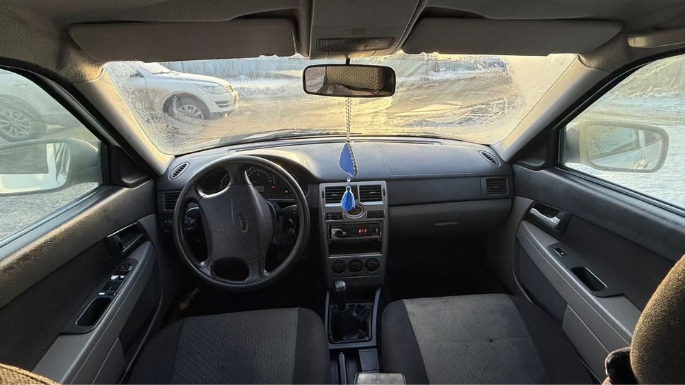 Продам Приора 2011 год цен 650 000 тг