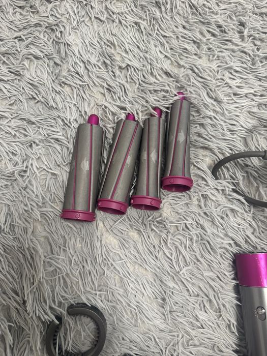 Dyson Airwrap cu accesorii extra