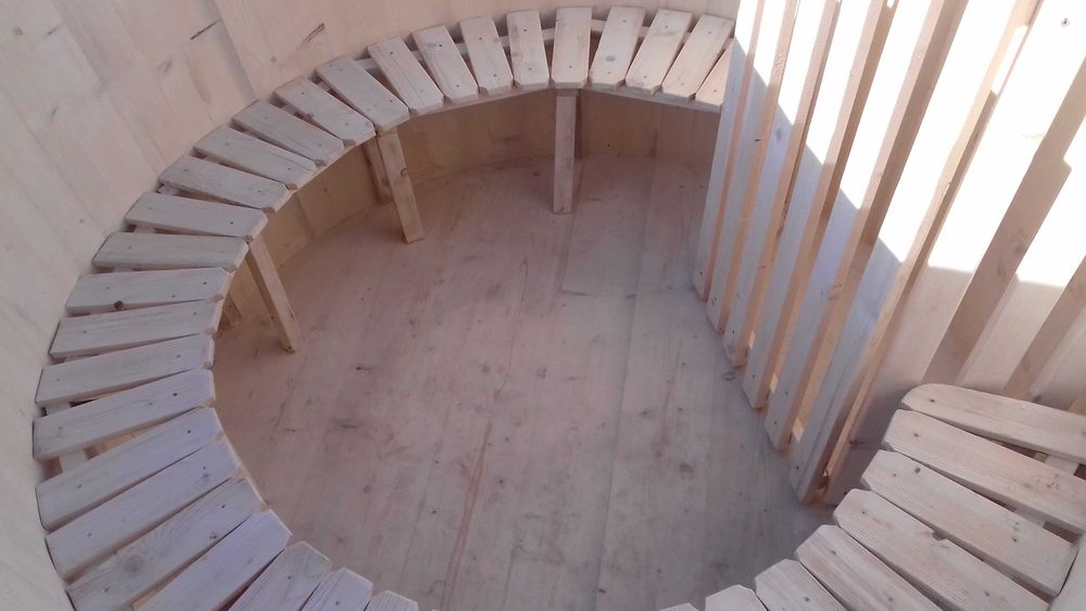 Ciubar/piscina din lemn