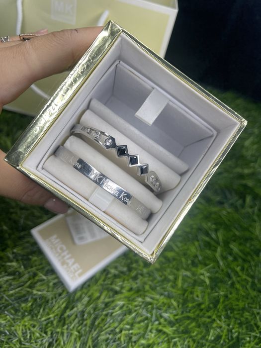 Срочно продам титановые браслеты