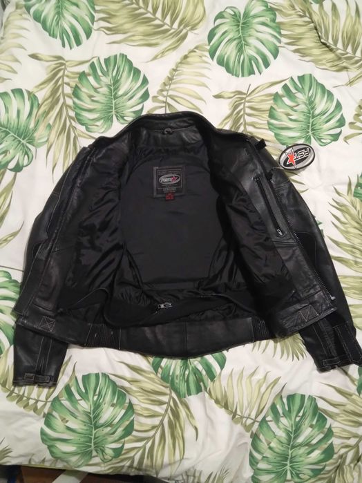 Рокерско, моторджийско яке