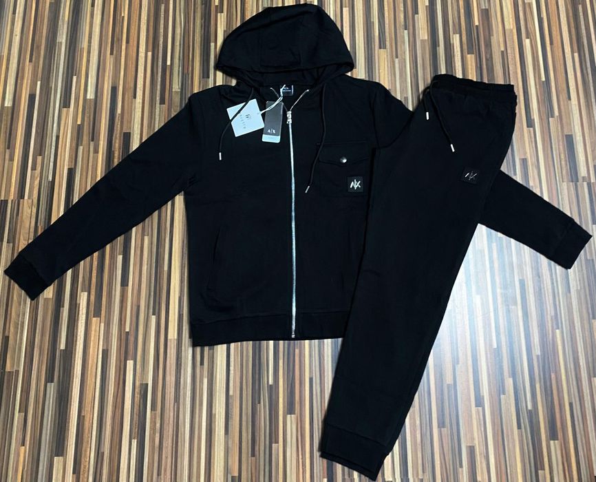 Vand compleu nou de bărbați Armani Exchange