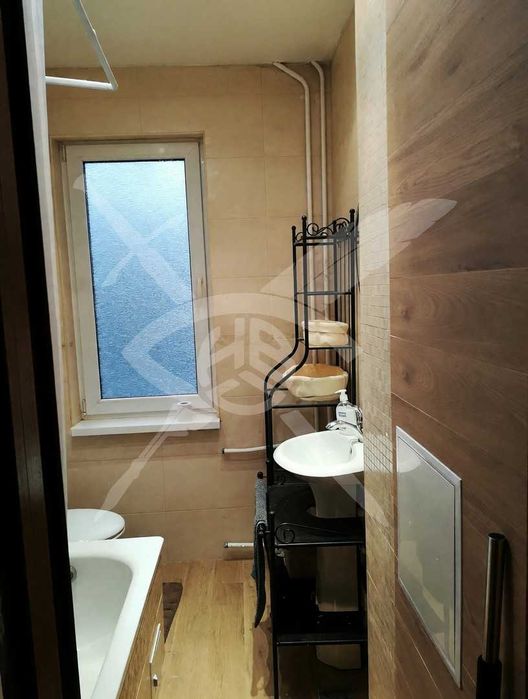 Дава се под наем Тристаен апартамент в София, Оборище - 70 кв.м за 1100 € - Снимка #10