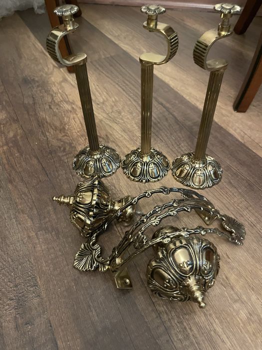 Кронштейны и держатели для штор