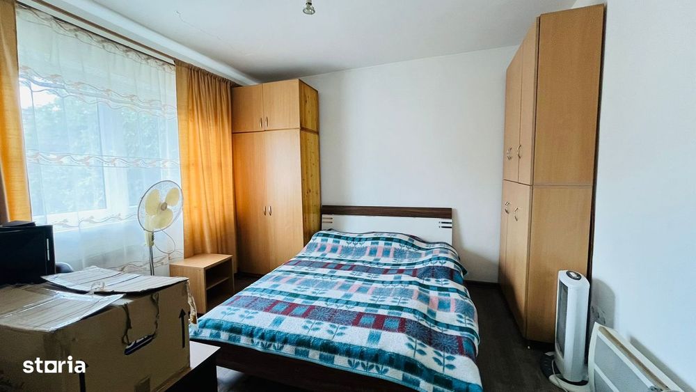 Apartament De Vanzare In Sebes, Doua Camere, Zona Centrala.