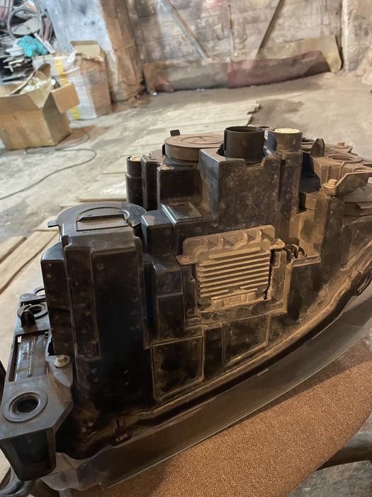 Фара рендж ровер спорт