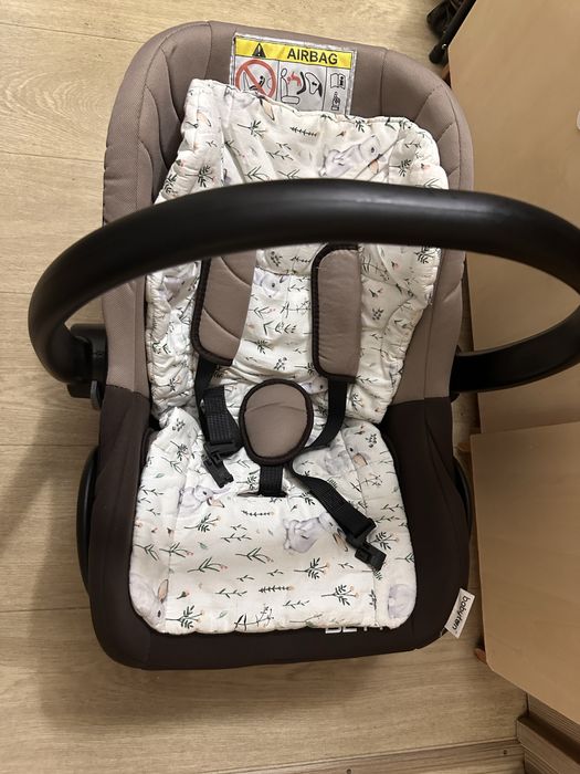 Продаю детские весы