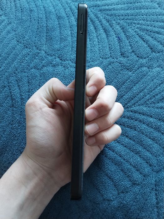 Продаётся телефон