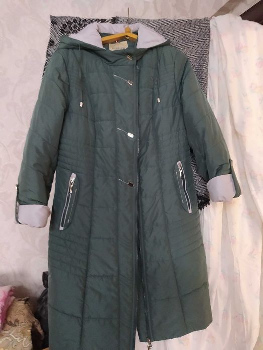 ПРОДАМ: Вещи - 2 пальто, 1 куртка, ботинки.