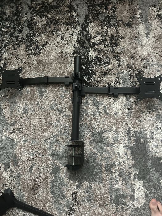 Vand Monitor Samsung odyseey g3 (nu e negociabil)