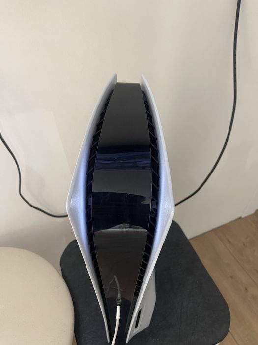 Playstation 5 (PS5)с дисководом в отличном состоянии