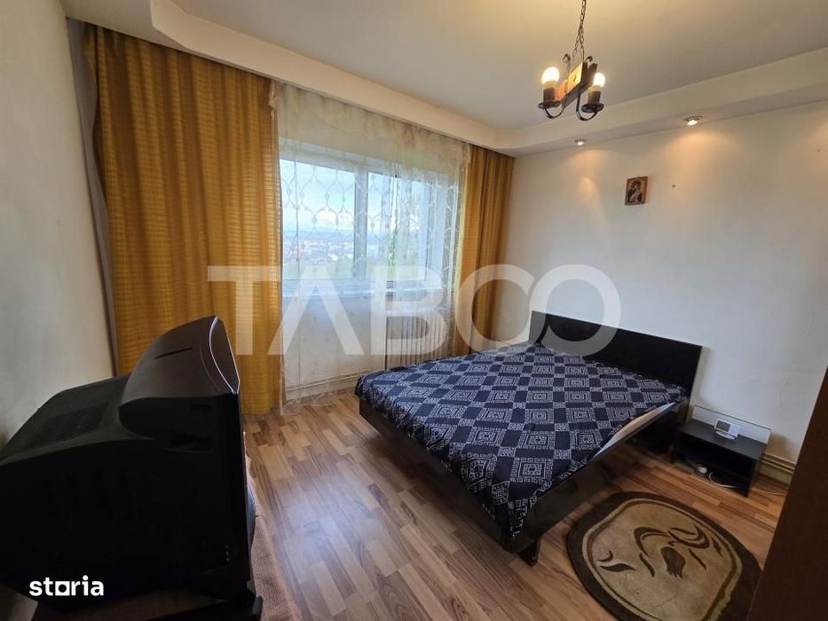 Apartament decomandat de vanzare 2 camere boxa pivnita Vasile Aaron