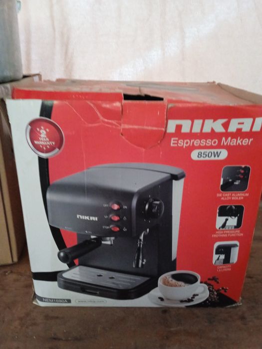 Продам недорого кофе-машину Nikai.
