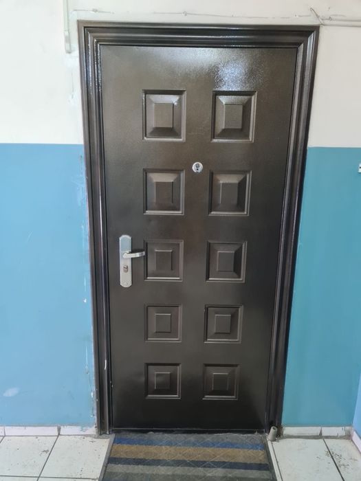 Продам дверь б/у.состояние хорошее.