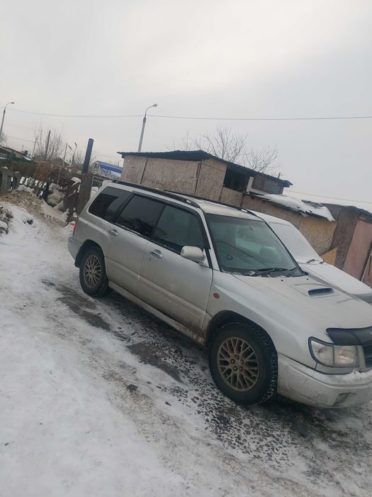 Срочно продам субару форестер