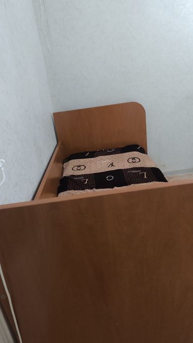 Кровать б/у одноместный