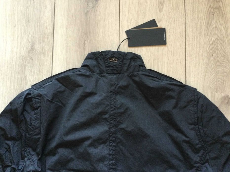 НОВО оригинално черно пролетно - есенно яке HUGO BOSS размер 54 / XL