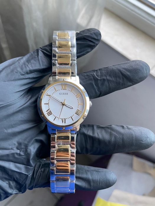 Ceas GUESS dama model:GW0404L2 nou nout nepurtat!