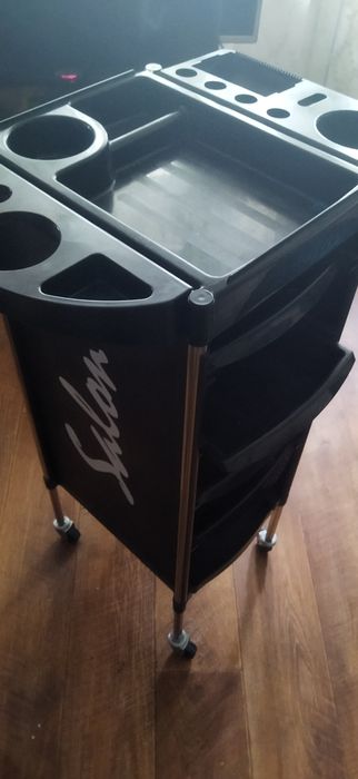 Продам помощник парикмахера