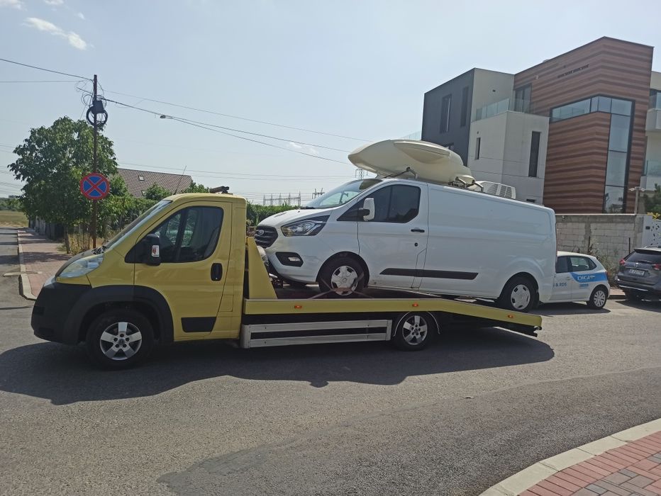 Tractări auto - moto , asistenta rutiera , transport auto platforma