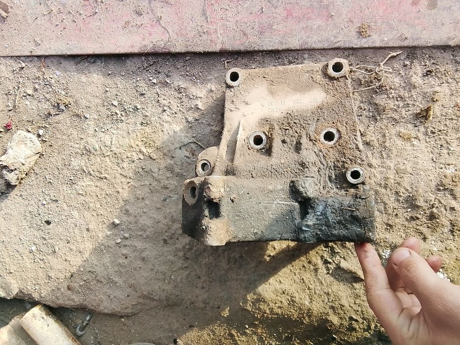 Продаю запчасти на мерседес