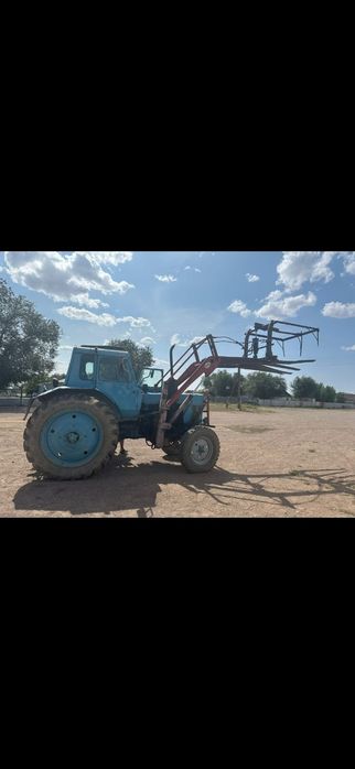 Продается трактор. Мтз80 Комплект.