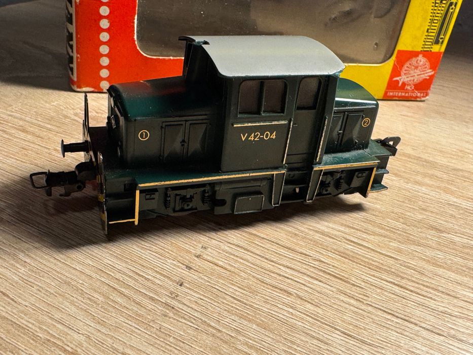 Locomotiva diesel Fleischmann V42-04 H0
