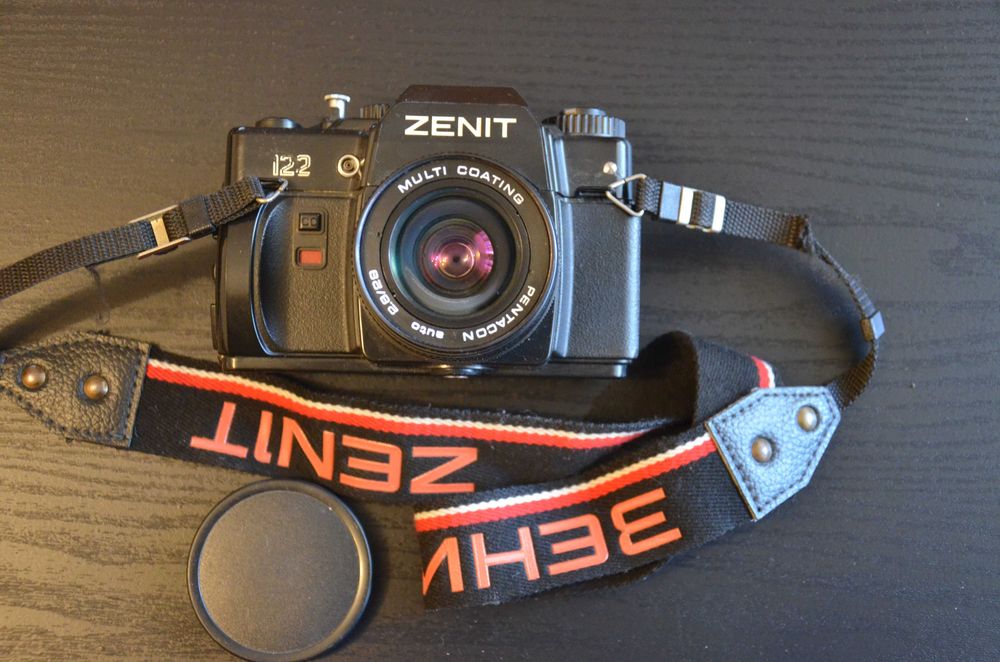Aparat fotografic SLR Zenit 122