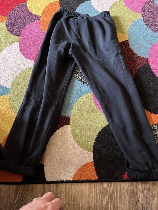 Vând pantaloni de bumbac Adidas