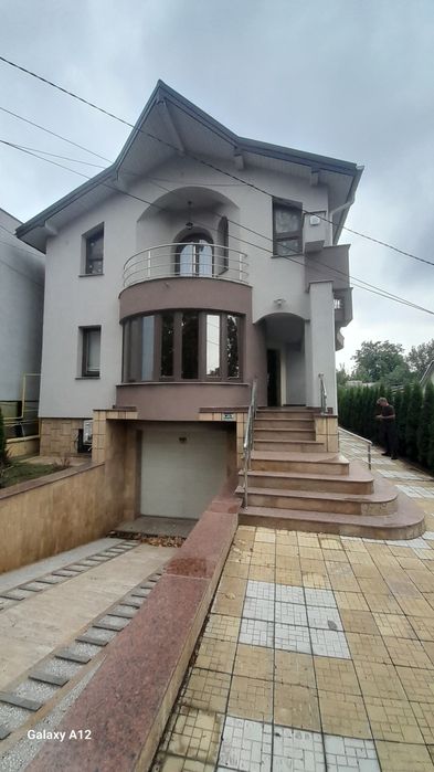 Vand Vila Lux-Exclusivista-Mobilata complet!
