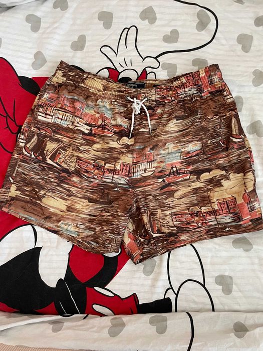 Бански Abercrombie & Fitch