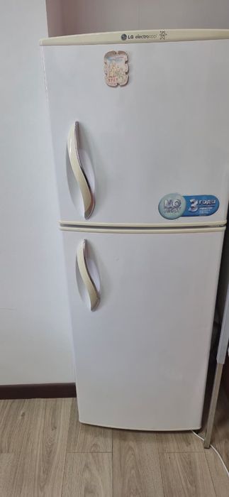 Продам холодильник