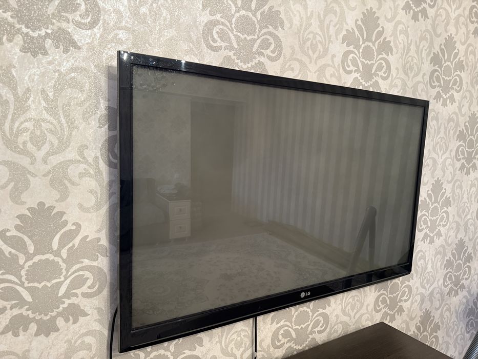 Продам телевизор lg