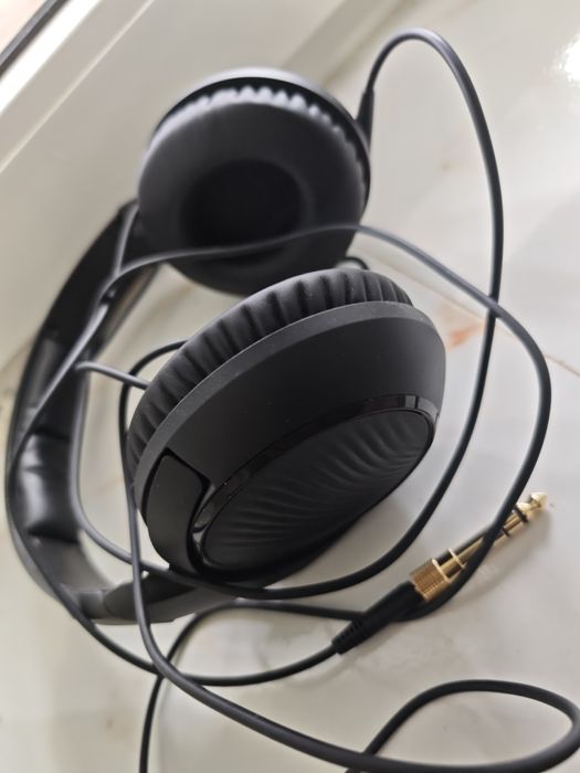 Sennheiser HD 200 PRO