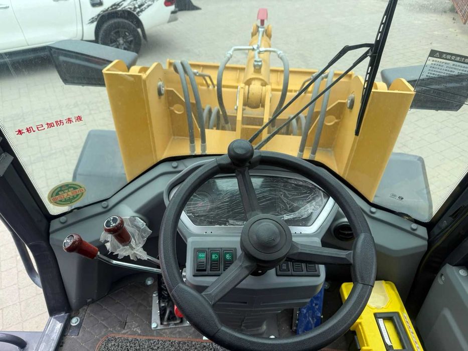 Фронтальный погрузчик HORN 942